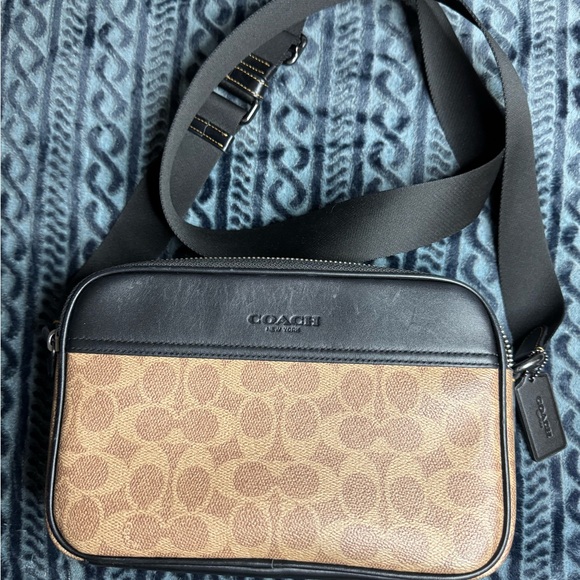 Coach Black and Tan Crossbody Bag with Matching Wallet - Picture 3 of 13